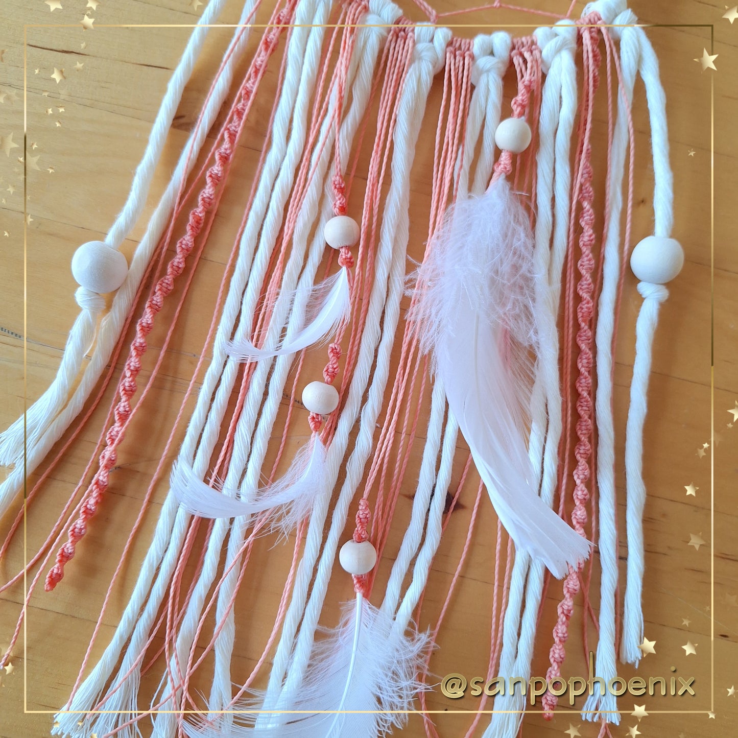 Attrape-Rêve traditionnel - corail et blanc cassé