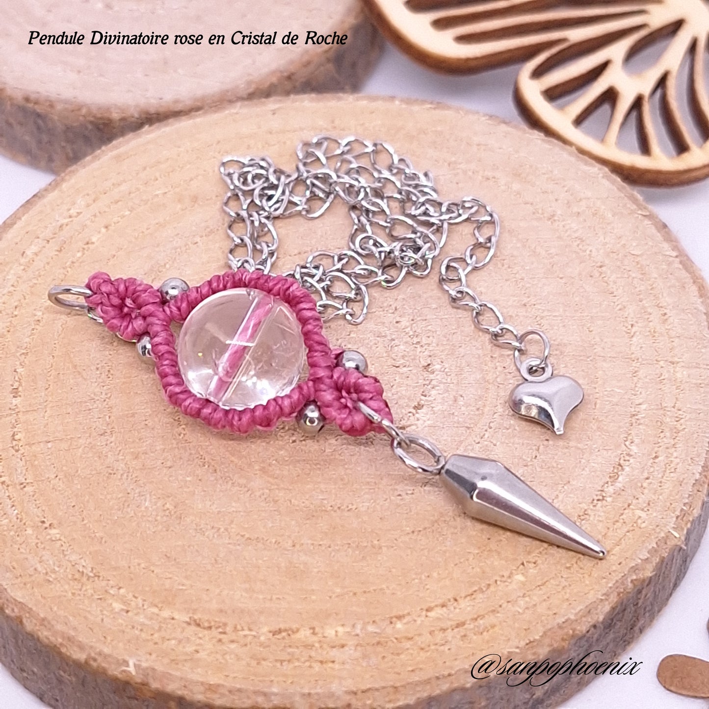 Pendule divinatoire ÉOS fuschia en cristal de roche